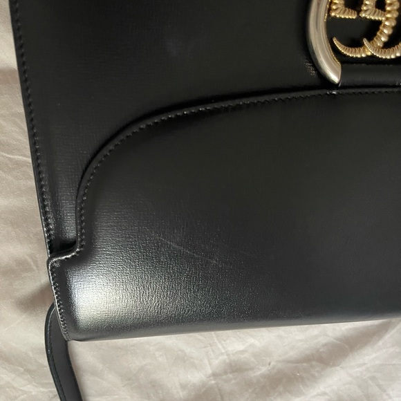GUCCI Textured Calfskin Medium Torchon GG Ring Shoulder Bag Black - Picture 9 of 12